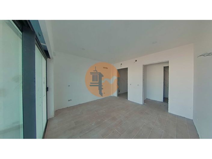 Image No.16-2 Bed Apartment for sale