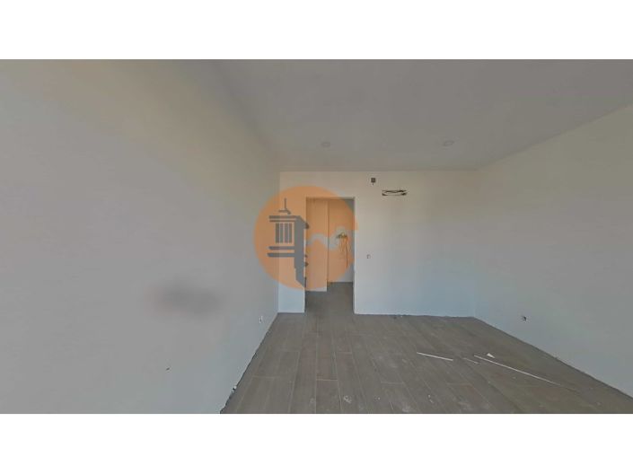 Image No.23-2 Bed Apartment for sale