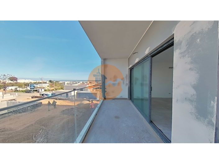 Image No.25-2 Bed Apartment for sale