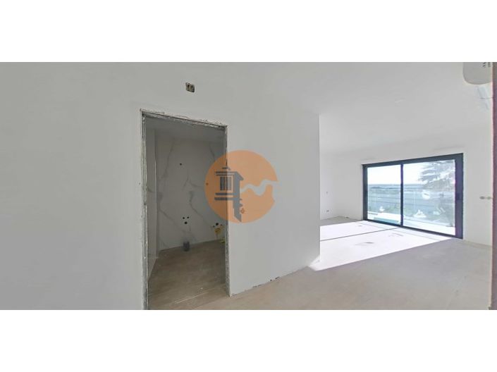 Image No.18-2 Bed Apartment for sale