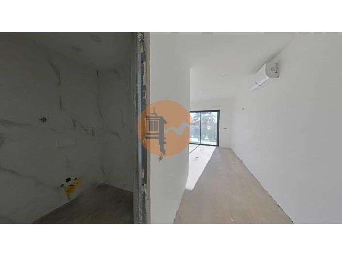 Image No.19-2 Bed Apartment for sale