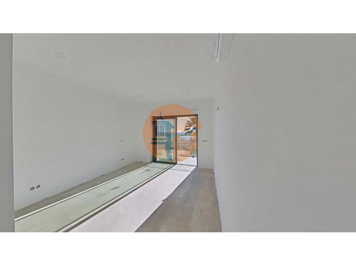 Image No.22-2 Bed Apartment for sale