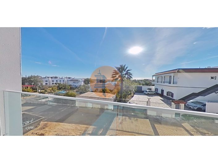 Image No.25-2 Bed Apartment for sale