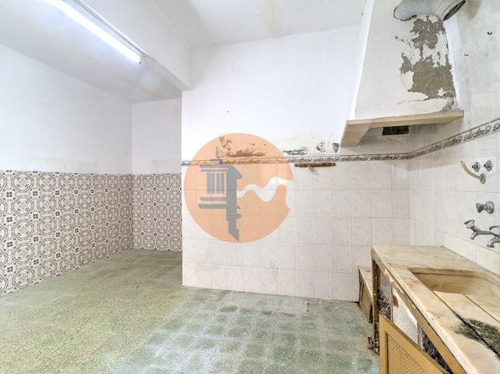 Image No.15-3 Bed House for sale