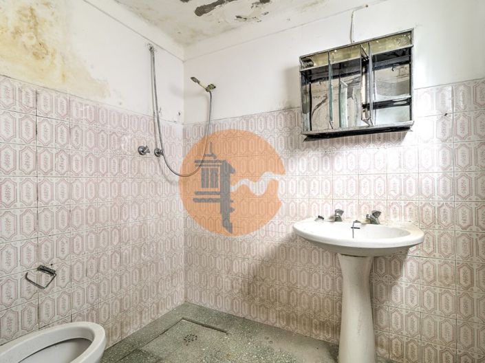 Image No.16-3 Bed House for sale