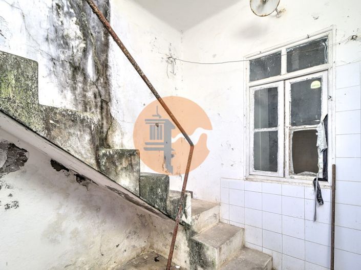 Image No.18-3 Bed House for sale