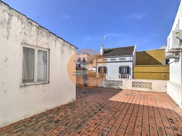 id66cbb501-0000-0500-0000-00001890a33c