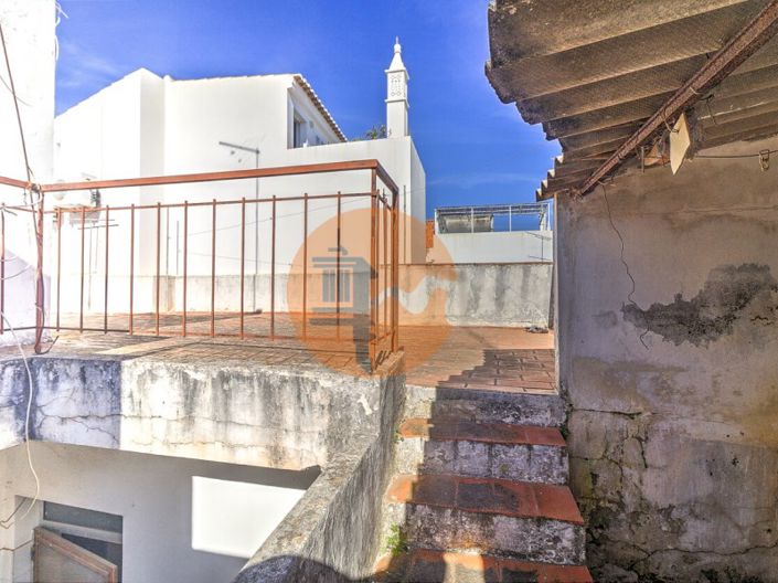 Image No.21-3 Bed House for sale