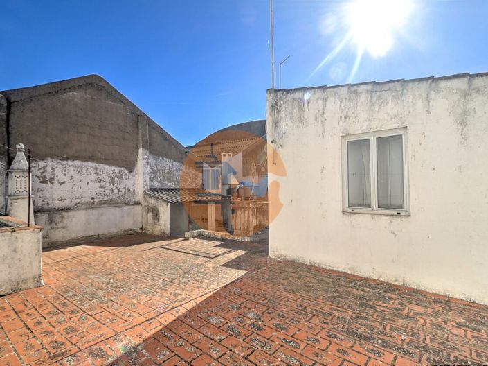 Image No.25-3 Bed House for sale