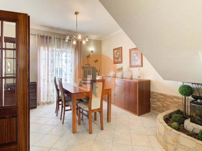 Image No.15-3 Bed House for sale