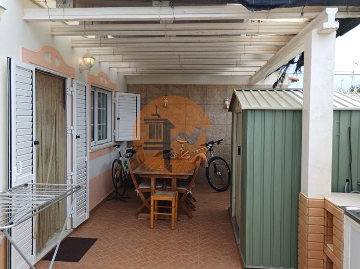 Image No.15-3 Bed House for sale