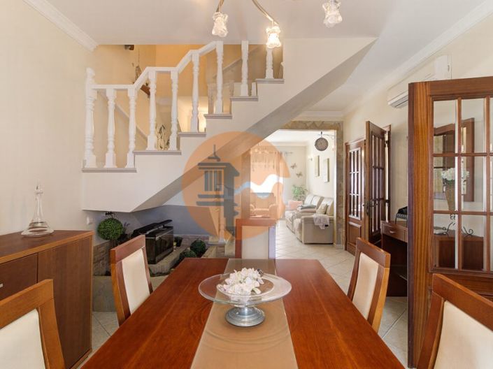 Image No.17-3 Bed House for sale