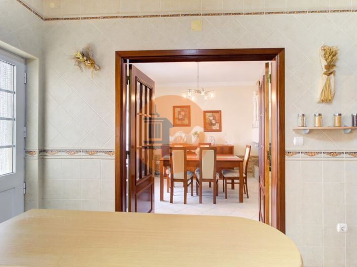 Image No.18-3 Bed House for sale