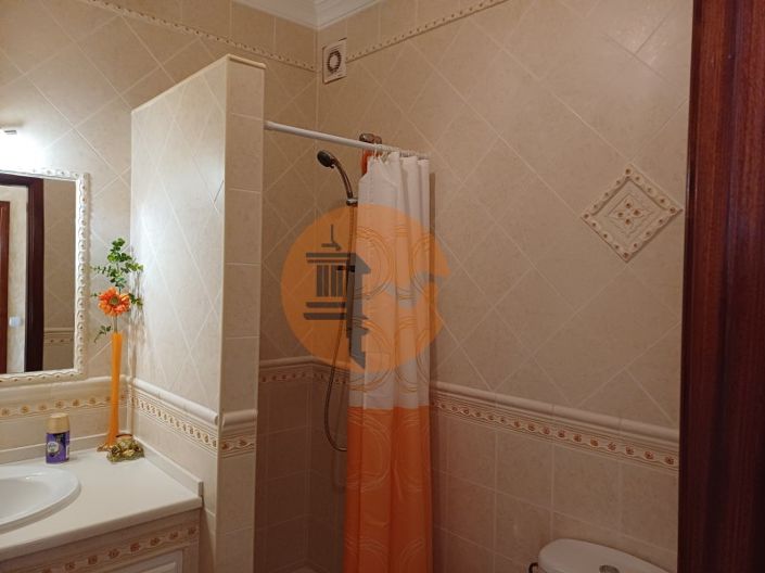 Image No.19-3 Bed House for sale