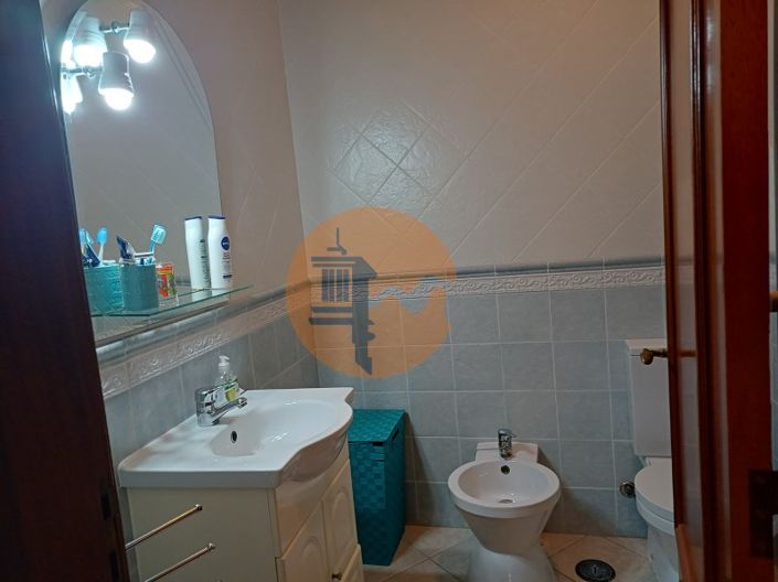 Image No.25-3 Bed House for sale