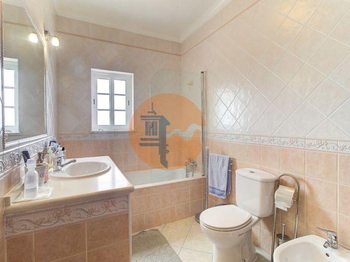 Image No.34-3 Bed House for sale