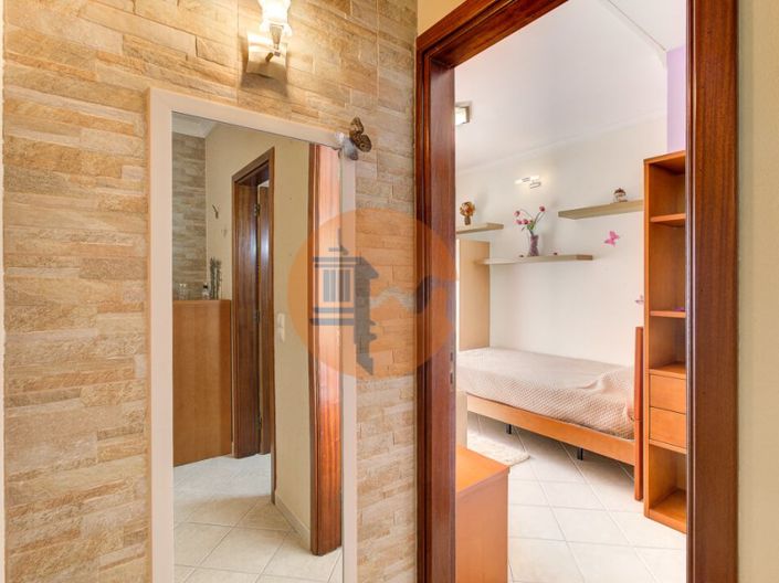 Image No.37-3 Bed House for sale