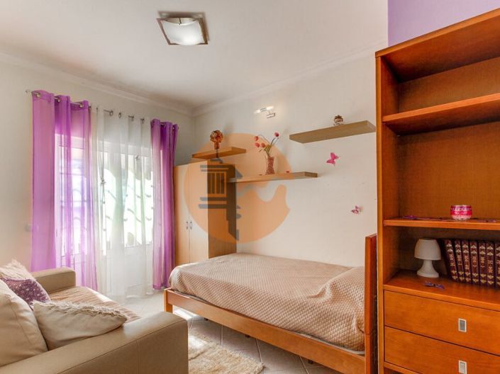 Image No.42-3 Bed House for sale