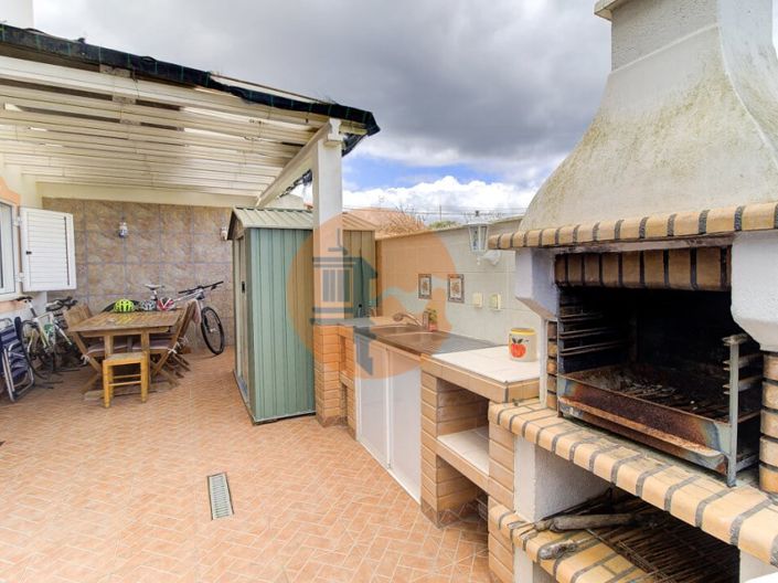 Image No.51-3 Bed House for sale