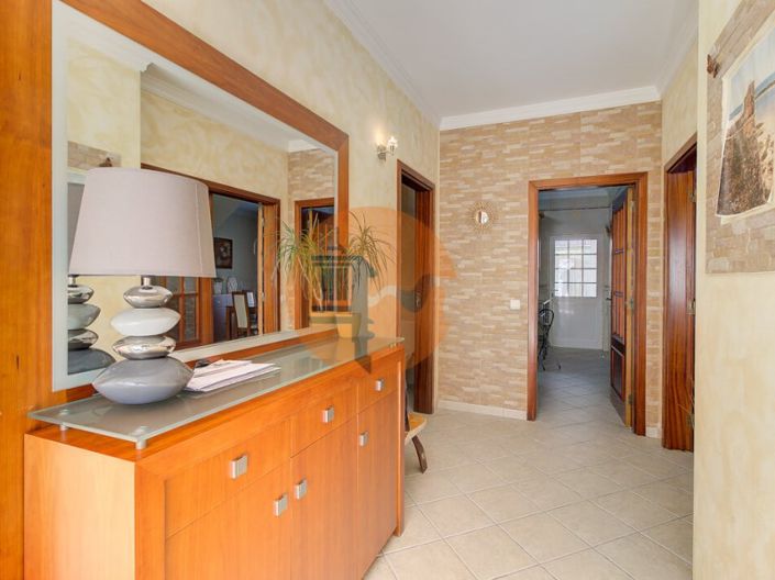 Image No.8-3 Bed House for sale