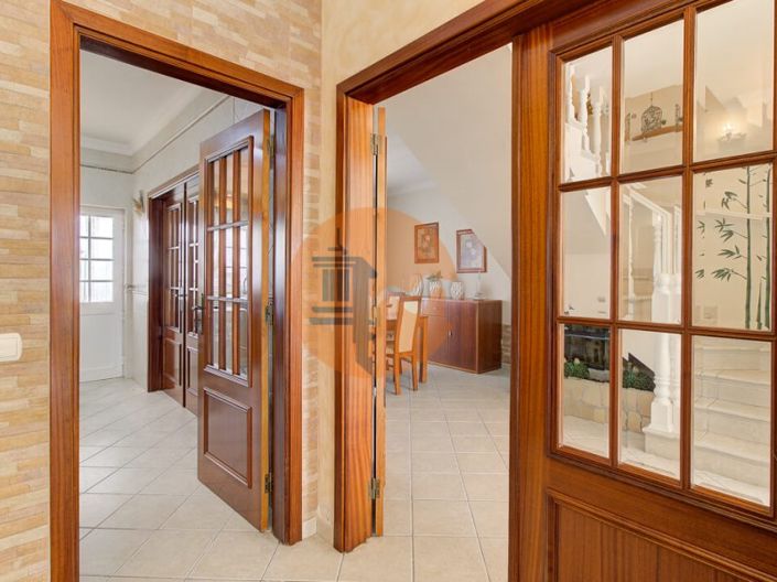 Image No.9-3 Bed House for sale