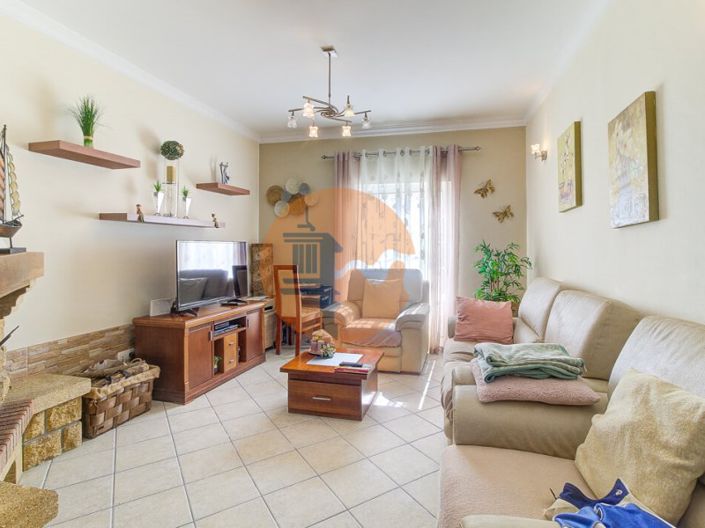 Image No.2-3 Bed House for sale