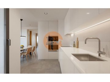 id371ec301-0000-0500-0000-000018a14196