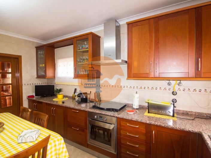 Image No.10-4 Bed House for sale