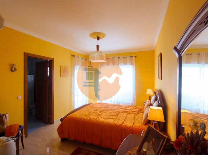 Image No.15-4 Bed House for sale