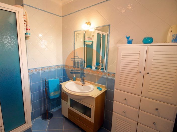 Image No.16-4 Bed House for sale