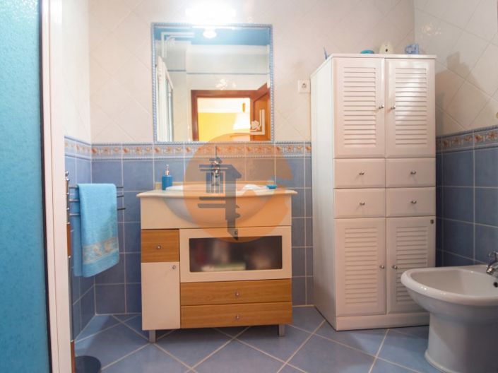 Image No.17-4 Bed House for sale