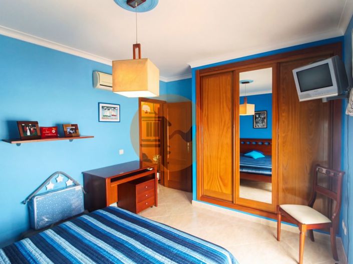 Image No.24-4 Bed House for sale