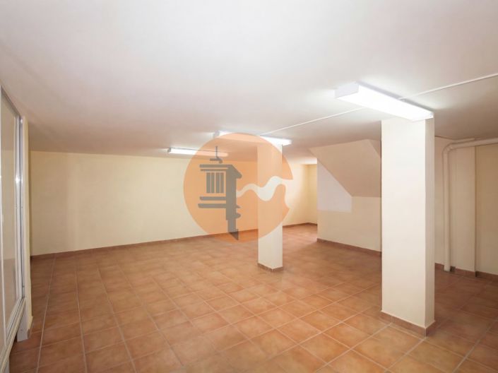 Image No.37-4 Bed House for sale