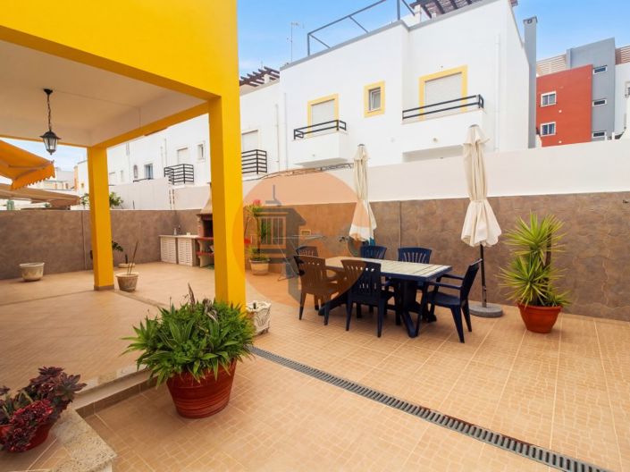 Image No.41-4 Bed House for sale