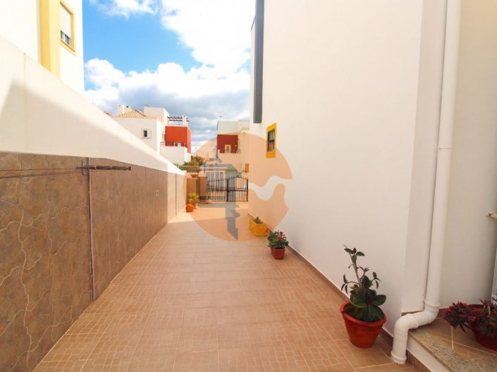 Image No.43-4 Bed House for sale