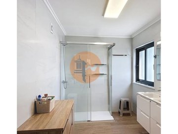 idd3c7c301-0000-0500-0000-000018aca7c9