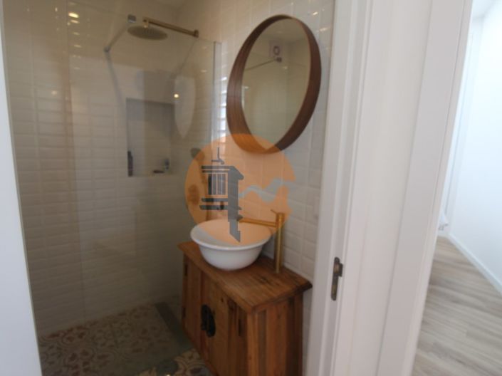 Image No.10-1 Bed House for sale