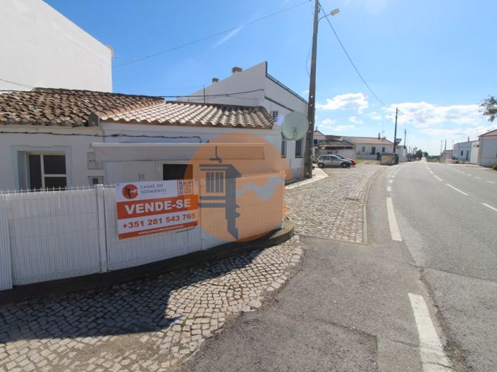 Image No.20-1 Bed House for sale