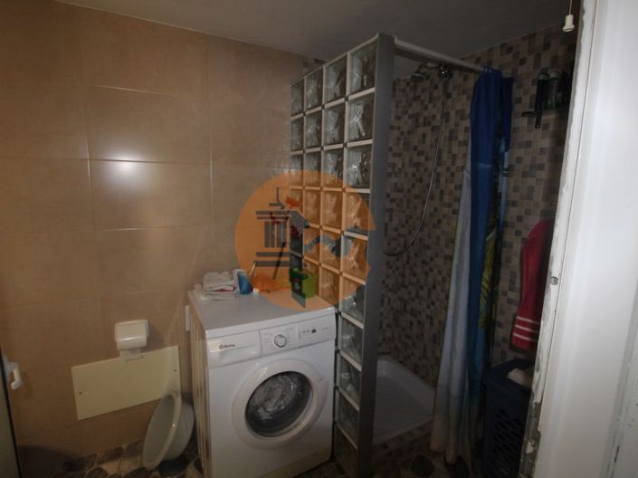 Image No.13-1 Bed House for sale