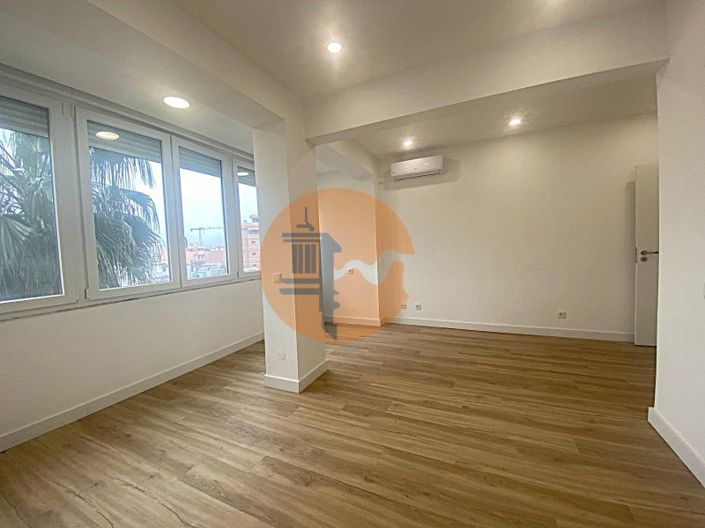 Image No.10-1 Bed Apartment for sale