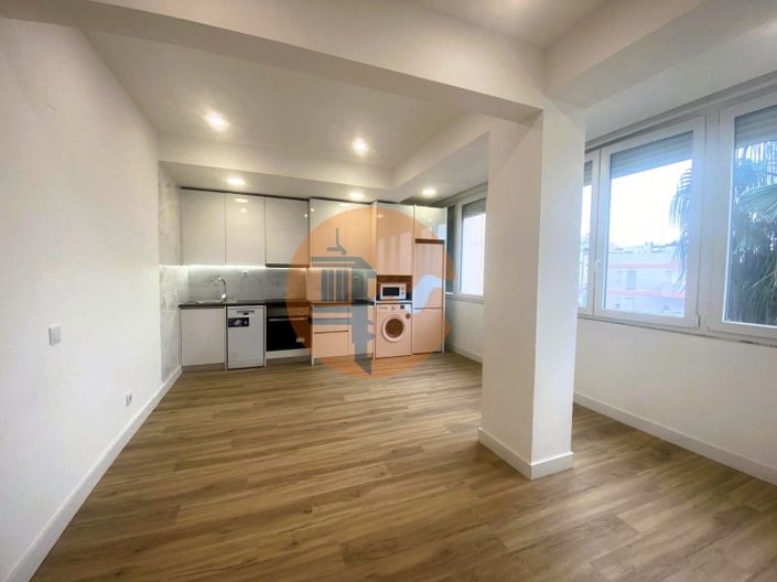 Image No.11-1 Bed Apartment for sale