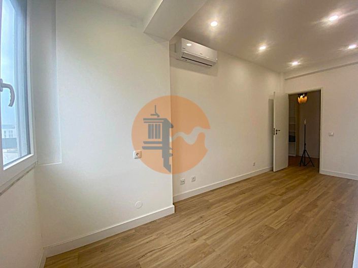 Image No.12-1 Bed Apartment for sale