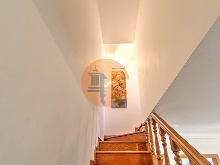 Image No.17-3 Bed Apartment for sale