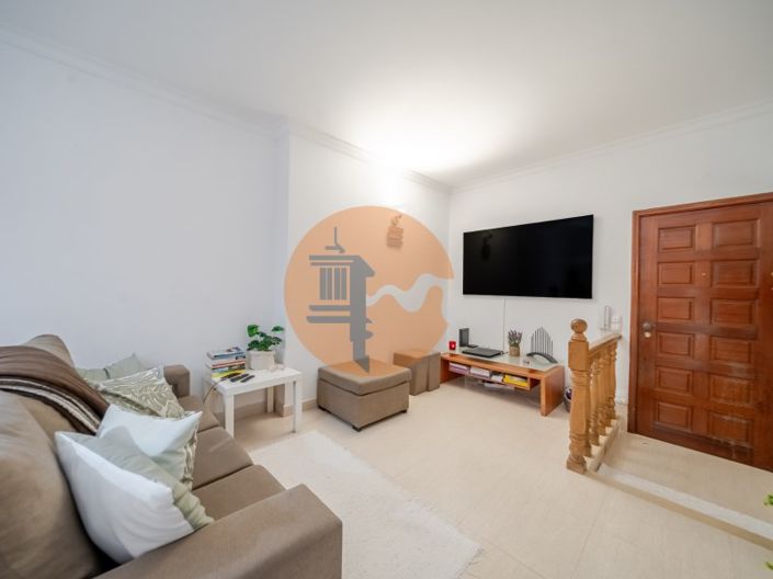 Image No.17-3 Bed Apartment for sale