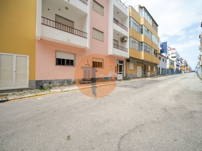 Image No.28-3 Bed Apartment for sale