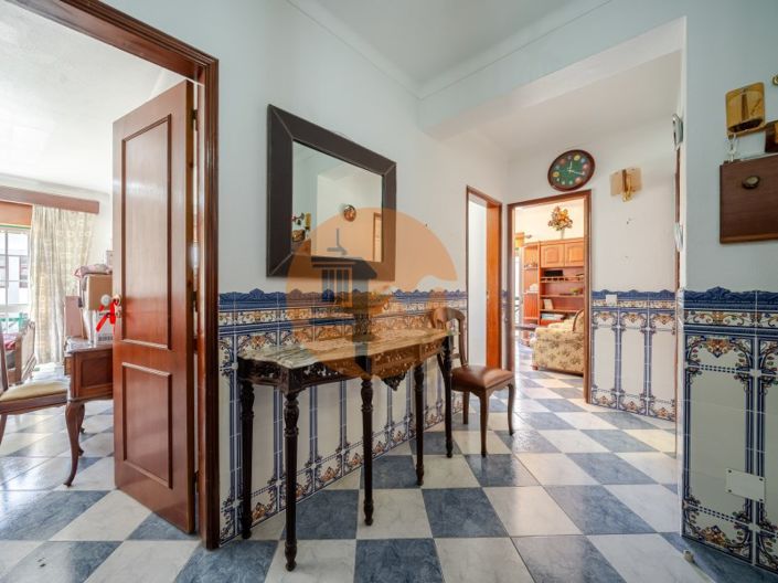 Image No.11-3 Bed Apartment for sale