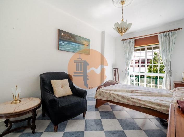 Image No.12-3 Bed Apartment for sale