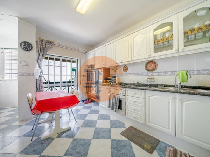 Image No.3-3 Bed Apartment for sale