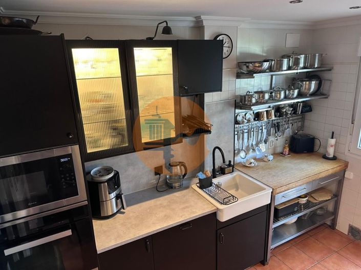 Image No.14-5 Bed House for sale