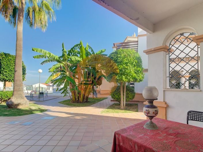 Image No.15-5 Bed House for sale